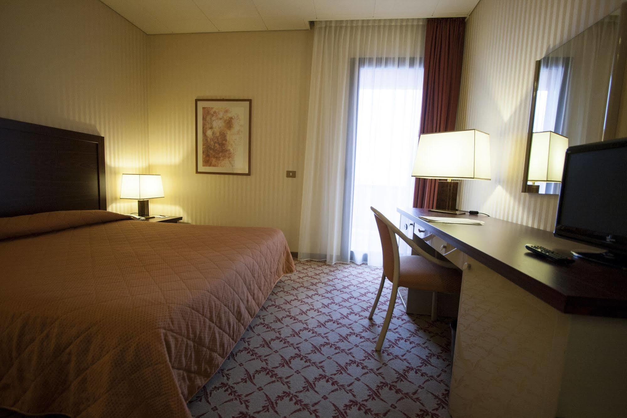 Executive Spa Hotel Fiorano Modenese Exterior foto